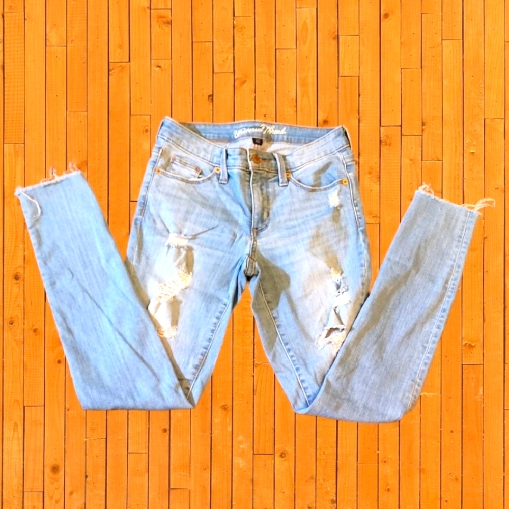 Universal Thread Distressed Ripped Light Blue Jeans